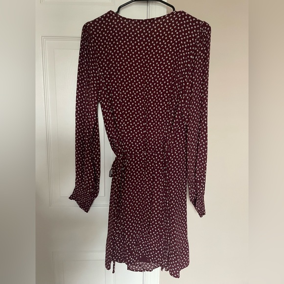 NWT Abercrombie and Fitch Burgundy Floral Wrap Dress - Picture 3 of 6